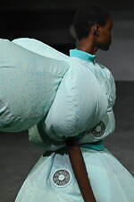 アンリアレイジ 2025年春夏コレクション - 生み出し纏う風｜写真52