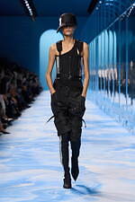 ディオール 2025年春夏ウィメンズコレクション - ファッションの原点、服と身体の関係性を追求｜写真41