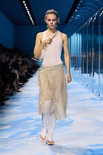 ディオール 2025年春夏ウィメンズコレクション - ファッションの原点、服と身体の関係性を追求｜写真65