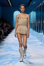 ディオール 2025年春夏ウィメンズコレクション - ファッションの原点、服と身体の関係性を追求｜写真66