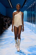 ディオール 2025年春夏ウィメンズコレクション - ファッションの原点、服と身体の関係性を追求｜写真82