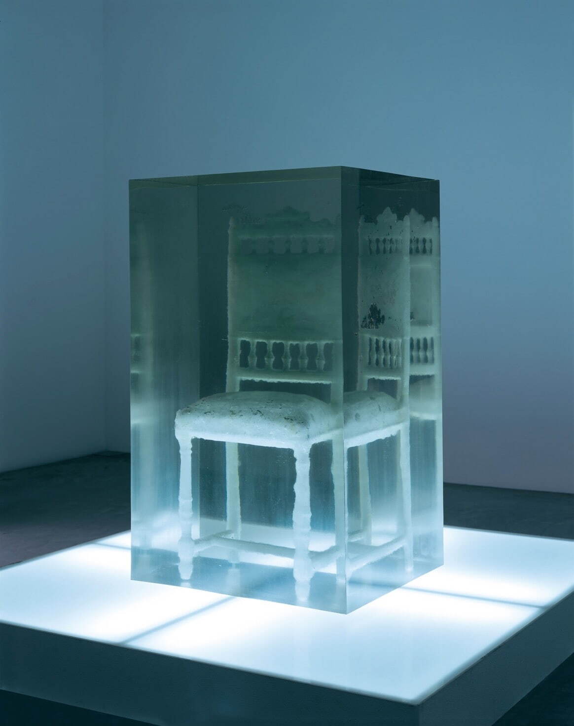 宮永愛子 《waiting for awakening -chair-》 2012年
金沢21世紀美術館蔵 © MIYANAGA Aiko
Photo: SAIKI Taku
