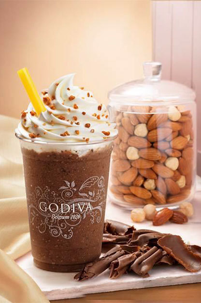 ゴディバの人気チョコレートドリンクから「ショコリキサー ミルクチョコレート ナッツ」が限定発売 | 写真