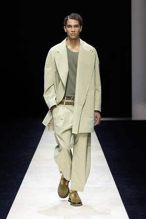 エンポリオ アルマーニ(EMPORIO ARMANI) 2025年春夏ウィメンズコレクション  - 写真45