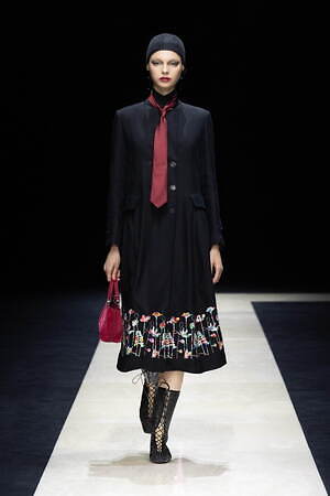 エンポリオ アルマーニ(EMPORIO ARMANI) 2025年春夏ウィメンズコレクション  - 写真84