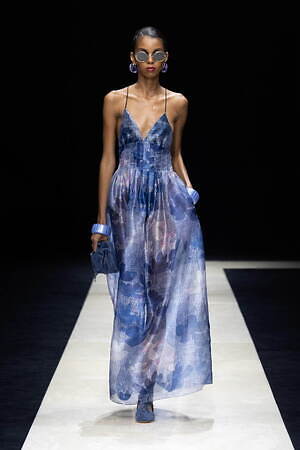 エンポリオ アルマーニ(EMPORIO ARMANI) 2025年春夏ウィメンズコレクション  - 写真88