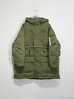 「レディースダウンジャケット2024」高級ダウンブランドのきれいめアウターや“暖かい”高機能コート｜写真17