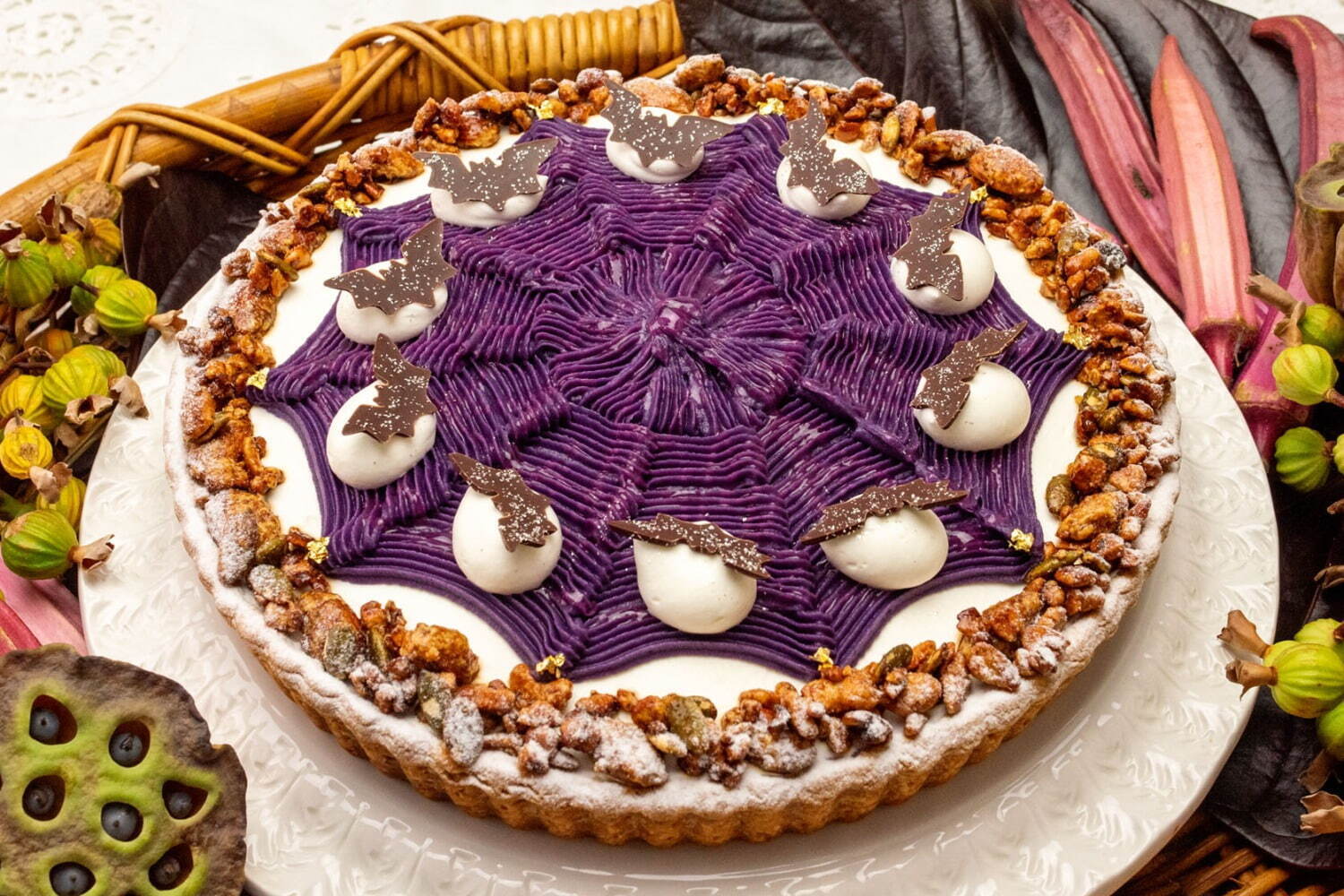 ハロウィンスイーツ｜キル フェ ボンからハロウィン限定、クモの巣模様の紫芋クリーム＆オバケクリームのカボチャタルト