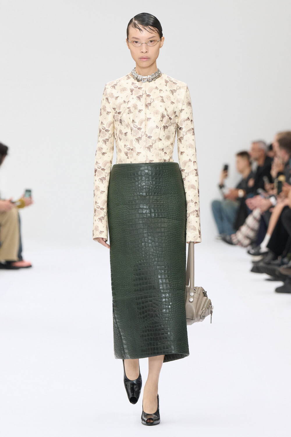 アクネ ストゥディオズ(Acne Studios) 2025年春夏ウィメンズコレクション  - 写真2