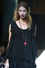 ヨウジヤマモト(Yohji Yamamoto)、爽快感あふれる最新ウィメンズ・コレクション - 2011年春夏｜写真33