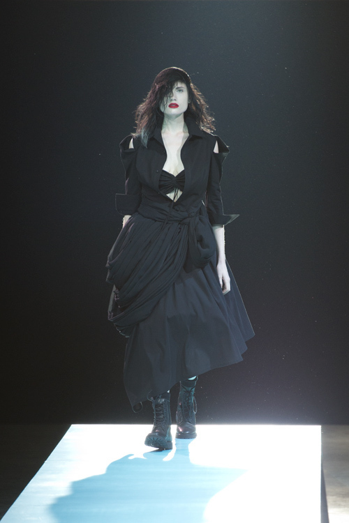 ヨウジヤマモト(Yohji Yamamoto) 2011年春夏ウィメンズコレクション  - 写真2