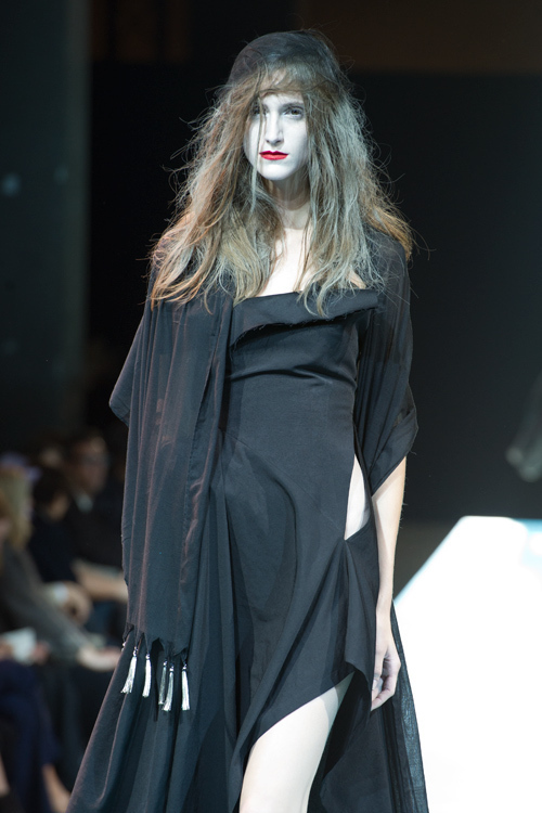 ヨウジヤマモト(Yohji Yamamoto) 2011年春夏ウィメンズコレクション  - 写真12