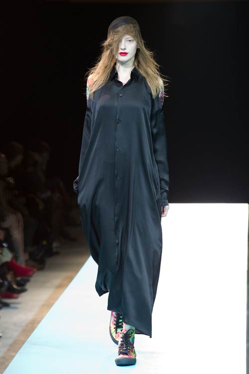 ヨウジヤマモト(Yohji Yamamoto) 2011年春夏ウィメンズコレクション  - 写真15