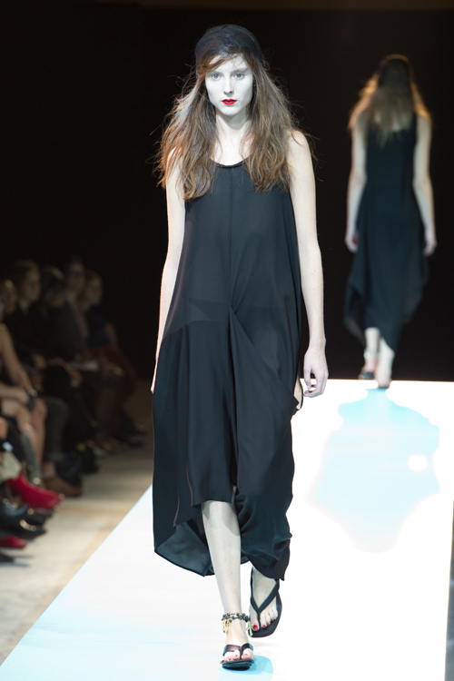 ヨウジヤマモト(Yohji Yamamoto) 2011年春夏ウィメンズコレクション  - 写真23