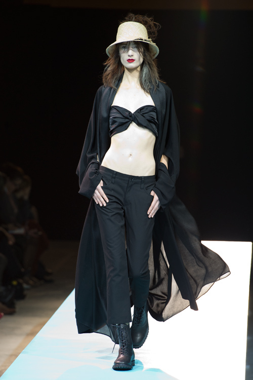 ヨウジヤマモト(Yohji Yamamoto) 2011年春夏ウィメンズコレクション  - 写真26