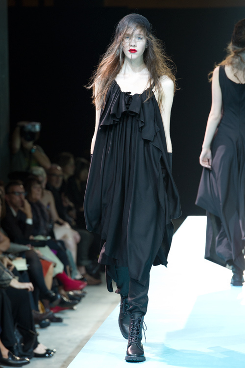 ヨウジヤマモト 2011年春夏<span>コレクション</span> - 写真24