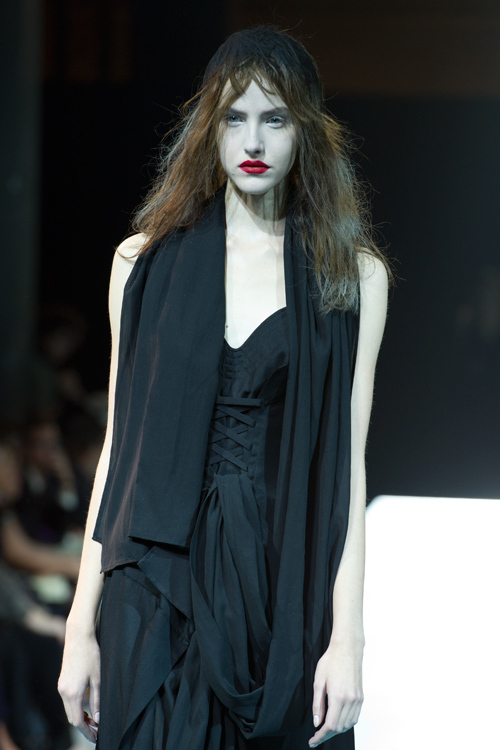 ヨウジヤマモト(Yohji Yamamoto) 2011年春夏ウィメンズコレクション  - 写真52