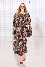 クロエ 2025年夏コレクション - 過ぎ去ってはまた訪れる幻想的な夏｜写真55