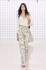 クロエ 2025年夏コレクション - 過ぎ去ってはまた訪れる幻想的な夏｜写真61