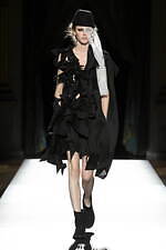 ヨウジヤマモト 2025年春夏ウィメンズコレクション - 透き通る布地と空間、軽やかな躍動｜写真3