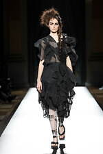 ヨウジヤマモト 2025年春夏ウィメンズコレクション - 透き通る布地と空間、軽やかな躍動｜写真22