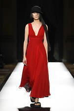 ヨウジヤマモト 2025年春夏ウィメンズコレクション - 透き通る布地と空間、軽やかな躍動｜写真39