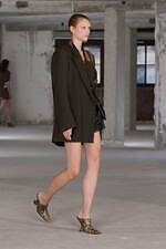 ドリス ヴァン ノッテン 2025年春夏ウィメンズコレクション - 軽快さに込める自然への憧憬｜写真32