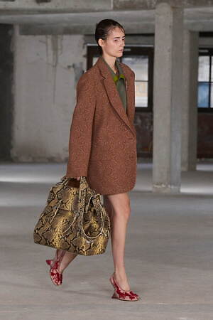 w300_driesvannoten_2025ss_022.jpg
