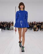 ロエベ2025年春夏ウィメンズコレクション、研ぎ澄まされたアウトライン｜写真5