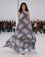 ロエベ2025年春夏ウィメンズコレクション、研ぎ澄まされたアウトライン｜写真39