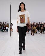 ロエベ2025年春夏ウィメンズコレクション、研ぎ澄まされたアウトライン｜写真49