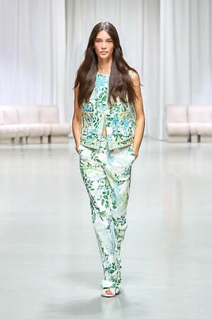 レオナール(LEONARD) 2025年春夏ウィメンズコレクション  - 写真21