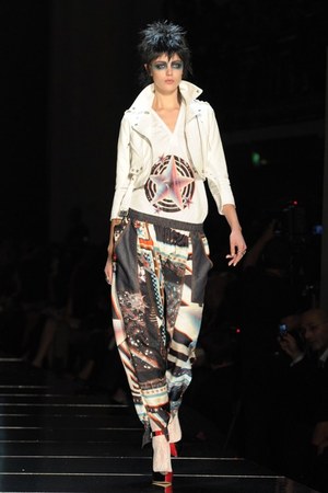 ジャン ポール ゴルチエ(Jean-Paul Gaultier)のロックな2011年春夏コレクション : パリ・ファッション・ウィーク｜写真3