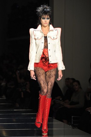 ジャン ポール ゴルチエ(Jean-Paul Gaultier)のロックな2011年春夏コレクション : パリ・ファッション・ウィーク｜写真6