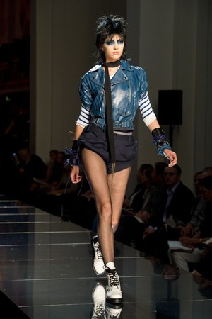 ジャン ポール ゴルチエ(Jean-Paul Gaultier)のロックな2011年春夏コレクション : パリ・ファッション・ウィーク｜写真17