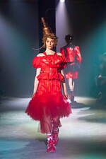 ノワール ケイ ニノミヤ 2025年春夏コレクション - 薔薇の想像力｜写真14