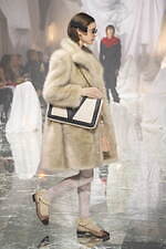 ヴァレンティノ 2025年春夏コレクション - 安らぎをもたらす“美”｜写真75