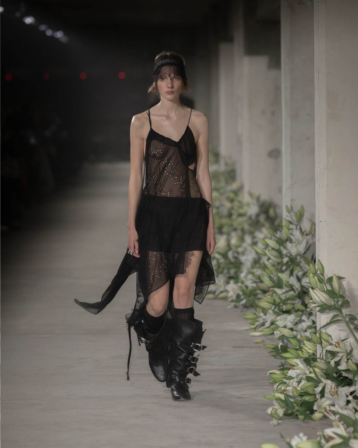 写真11/40｜アン ドゥムルメステール(ANN DEMEULEMEESTER) 2025