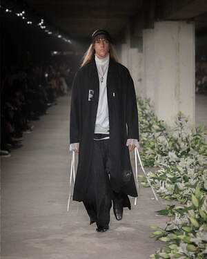 アン ドゥムルメステール(ANN DEMEULEMEESTER) 2025年春夏ウィメンズコレクション  - 写真37