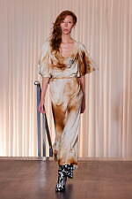 アンドレアス・クロンターラー フォー ヴィヴィアン・ウエストウッド 2025年春夏コレクション｜写真7