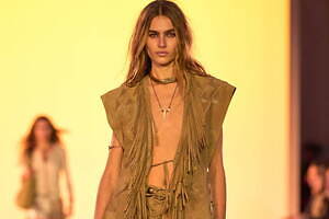 イザベル マラン 2025年春夏コレクション - アマゾンを思わせるトロピカルな佇い