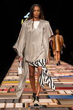 ルイ・ヴィトン2025年春夏ウィメンズコレクション、フレンチファッションのソフトパワー｜写真42