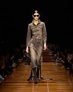 バレンシアガ 2025年夏コレクション - 記憶を辿る｜写真14