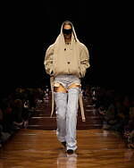 バレンシアガ 2025年夏コレクション - 記憶を辿る｜写真23