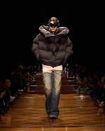 バレンシアガ 2025年夏コレクション - 記憶を辿る｜写真29