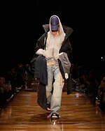 バレンシアガ 2025年夏コレクション - 記憶を辿る｜写真35