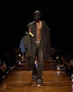 バレンシアガ 2025年夏コレクション - 記憶を辿る｜写真37