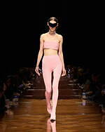 バレンシアガ 2025年夏コレクション - 記憶を辿る｜写真51