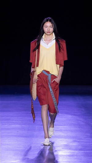 ヴィヴィアン タム(VIVIENNE TAM) 2025年春夏ウィメンズコレクション  - 写真8