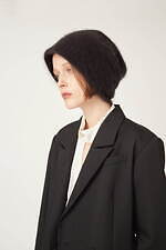 ミューラル×メゾンドリリス“ビジューきらめく”ニットワッチ、ふんわり起毛の深めシルエット｜写真18